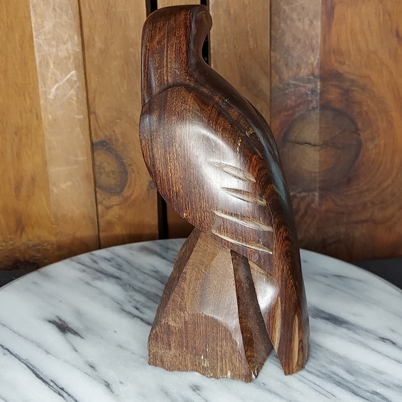 Handcarved Falcon - Picture 11 of 12